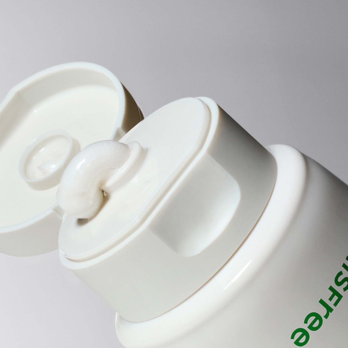 Green Tea Amino Acid Cleansing Foam · innisfree | MiiN Cosmetics
