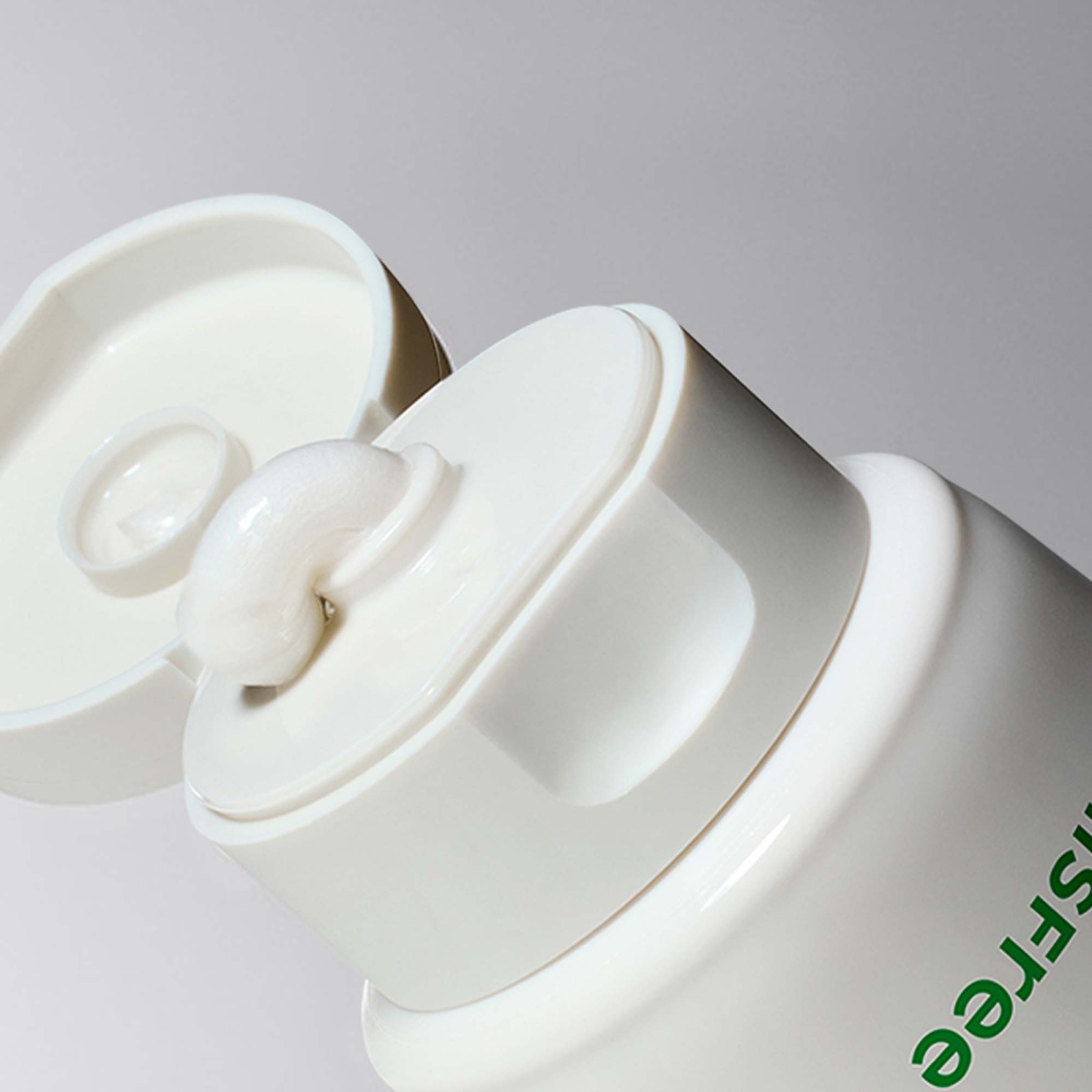 Green Tea Amino Acid Cleansing Foam · innisfree | MiiN Cosmetics