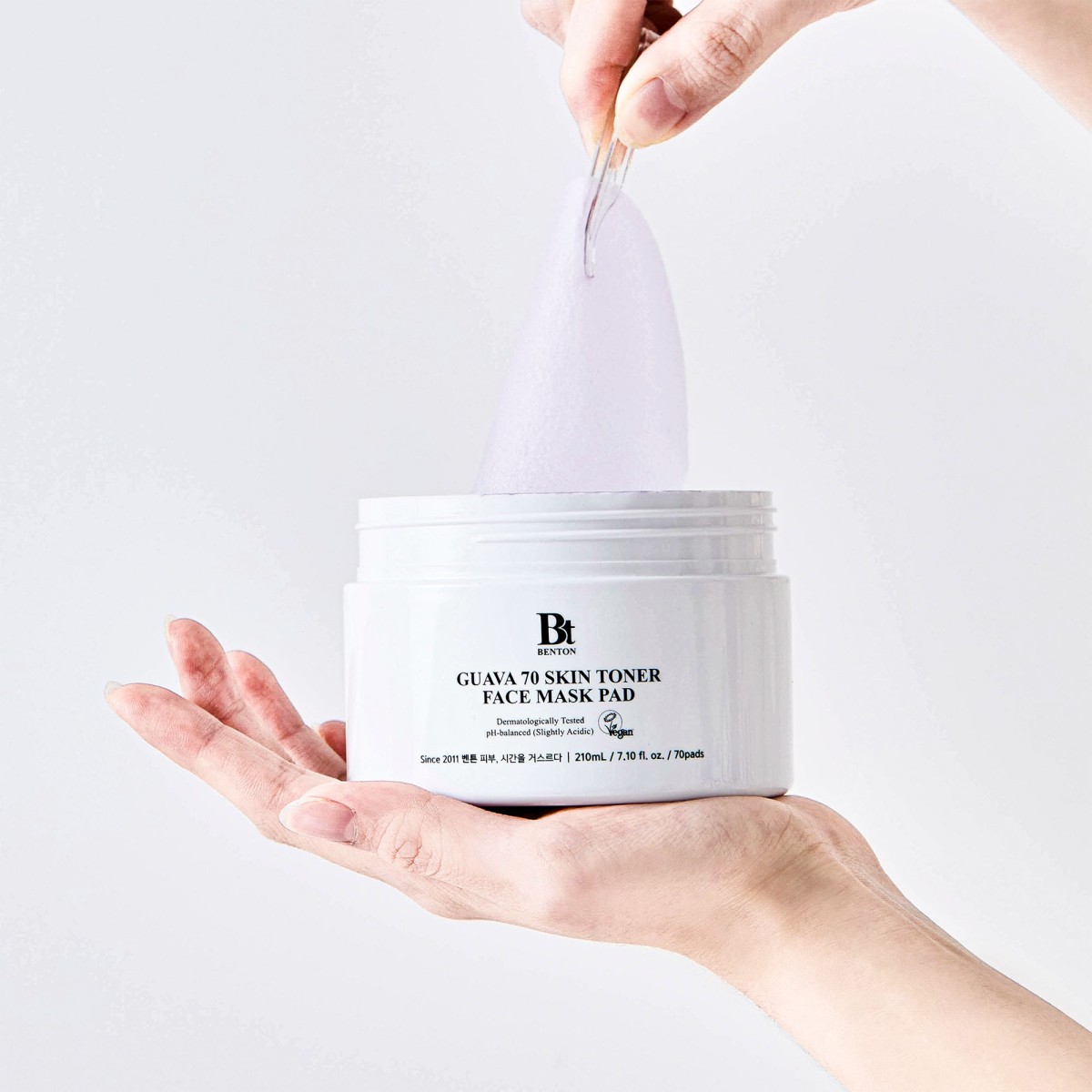 Discos Guava 70 Skin Toner Face Mask · Benton | MiiN Cosmetics