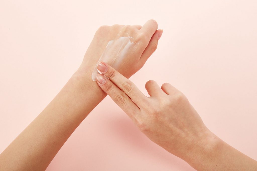 Corte pelota Hazme Cómo reparar manos secas, dañadas y agrietadas. | MiiN Cosmetics